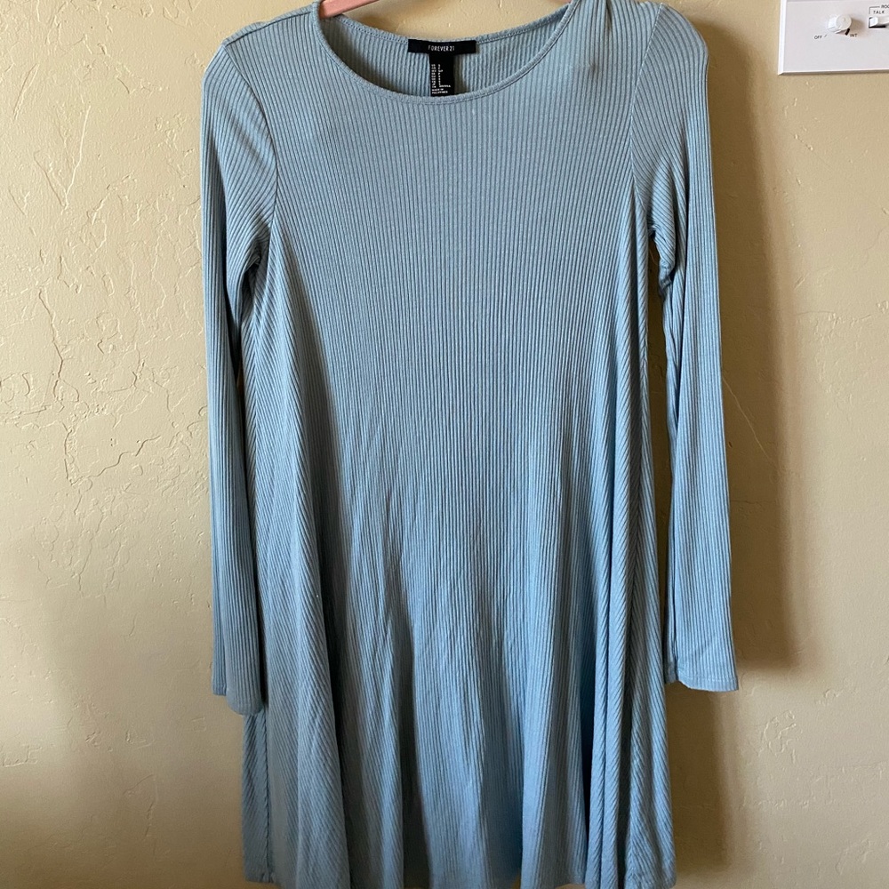 blue dress